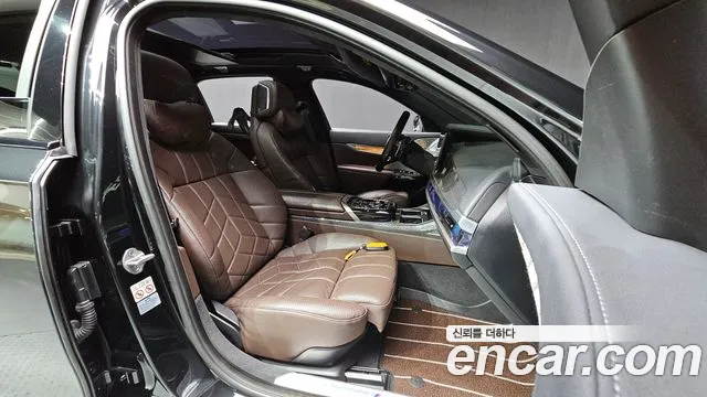 BMW 7 Series — Фото автомобиля 16