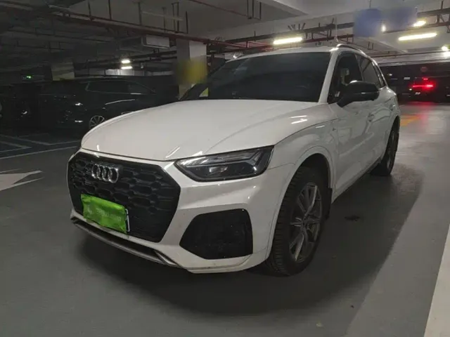 Фотография автомобиля — Audi Q5L