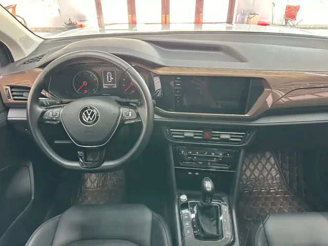 Volkswagen Tharu — Фото автомобиля 10