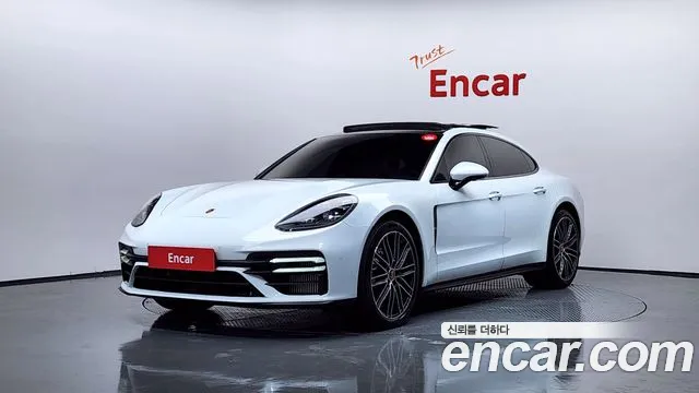 Фотография автомобиля — Porsche Panamera