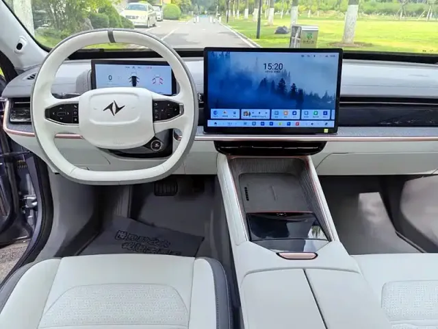 Dongfeng eπ 007 — Фото автомобиля 12
