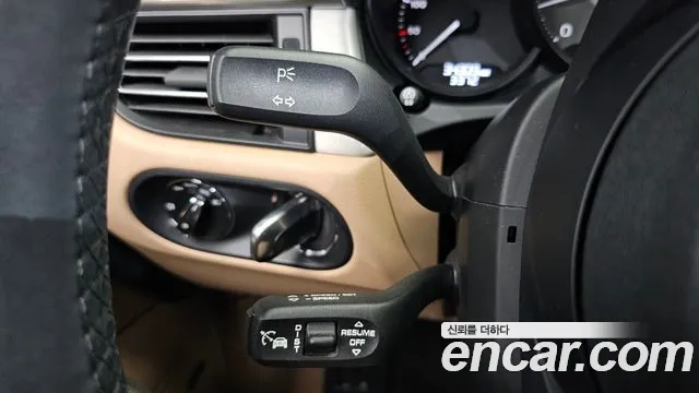 Porsche Macan — Фото автомобиля 15