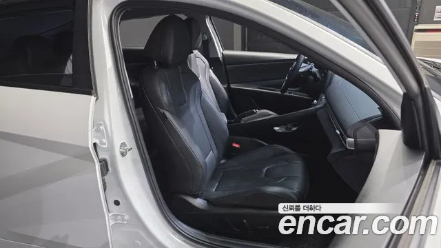 Hyundai Avante CN7 — Фото автомобиля 12