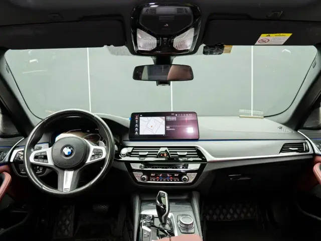 BMW 5 Series — Фото автомобиля 17