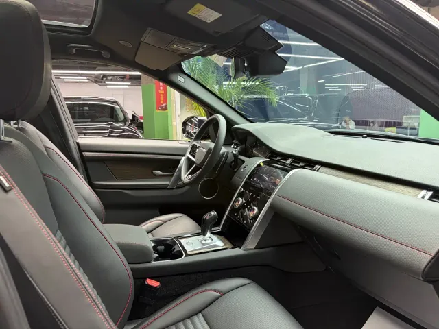 Land Rover Discovery Sport — Фото автомобиля 9