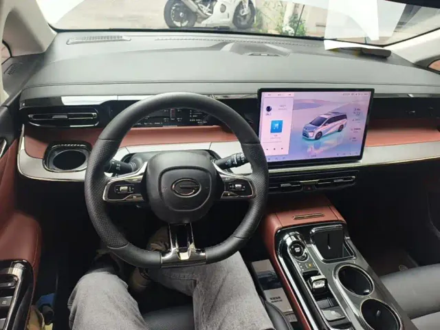 GAC Trumpchi E8 — Фото автомобиля 9