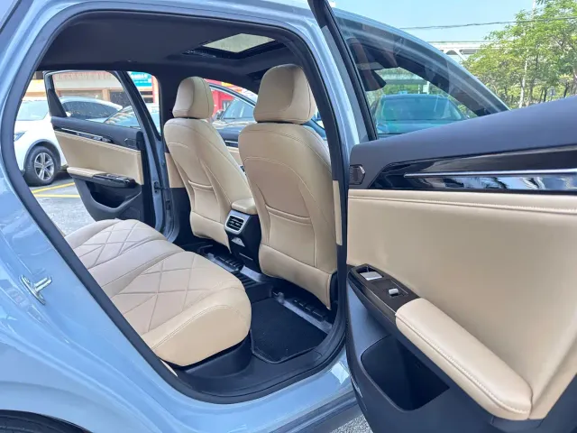 Geely Galaxy L6 — Фото автомобиля 8