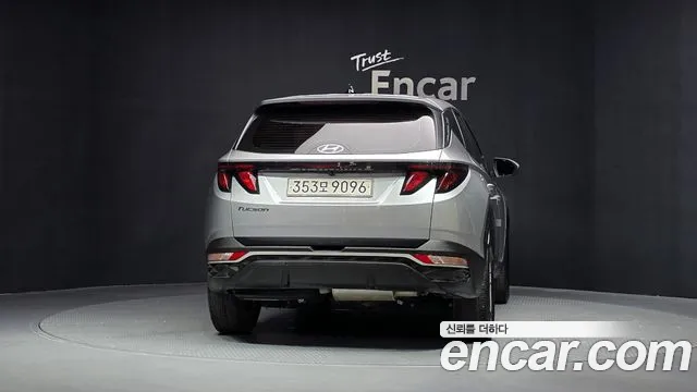 Hyundai Tucson Tucson (NX4) Дизель 2.0 2WD — Фото автомобиля 4