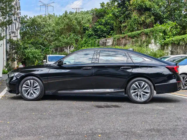 Honda Accord — Фото автомобиля 8