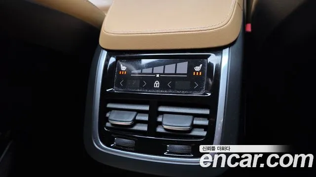 Volvo XC90 — Фото автомобиля 30