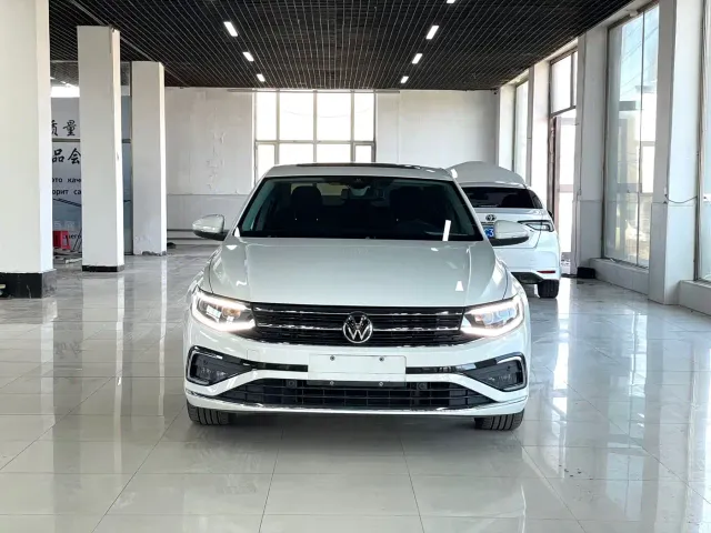 Volkswagen Bora — Фото автомобиля 2