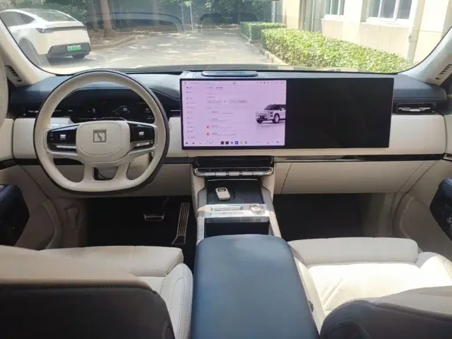 ZEEKR Zeekr 9X 2025 model Ultra Edition 70kWh — Фото автомобиля 9