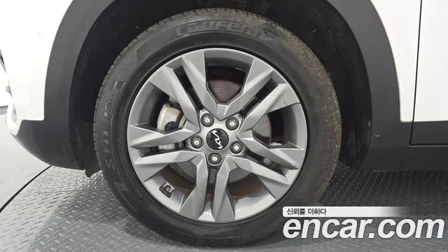 Kia Seltos — Фото автомобиля 5