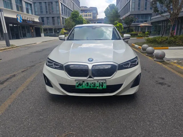 BMW i3 — Фото автомобиля 2