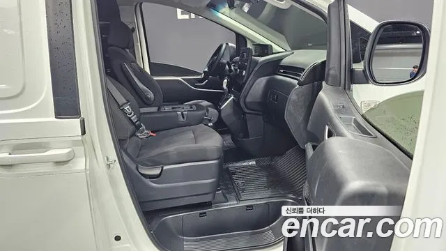 Hyundai Staria Staria Карго 3 места — Фото автомобиля 10
