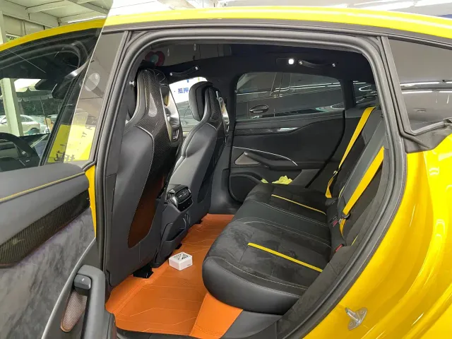 Xiaomi Auto Xiaomi SU7 Ultra 2025 Model Ultra — Фото автомобиля 8