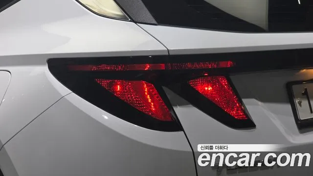 Hyundai Tucson Tucson (NX4) Дизель 2.0 4WD — Фото автомобиля 23