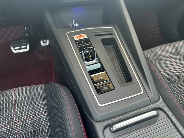 Volkswagen Golf GTI 2021 380TSI DSG GTI — Фото автомобиля 12