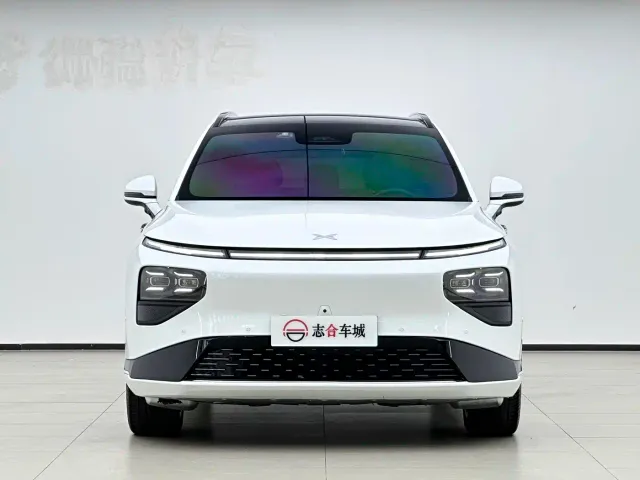 Xpeng G9 — Фото автомобиля 2