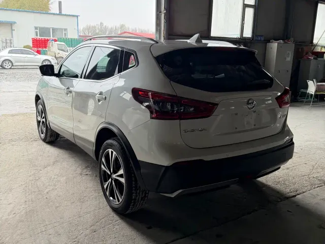 Nissan Qashqai — Фото автомобиля 16