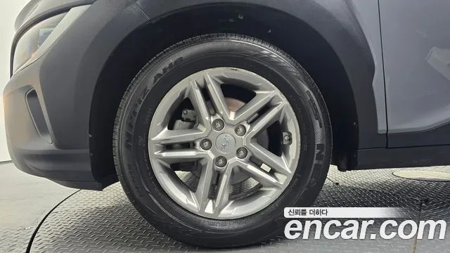 Hyundai Kona Новый Kona Бензин 2.0 2WD — Фото автомобиля 5