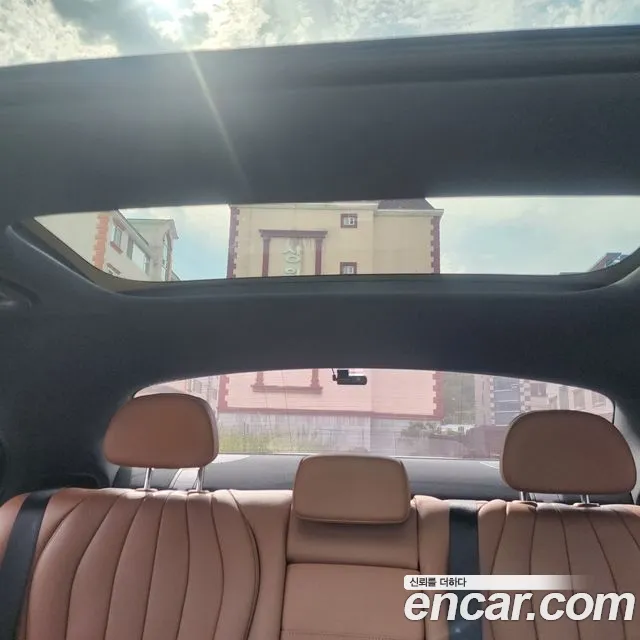 Mercedes-Benz E-Class E-класс W214 E300 4MATIC Exclusive — Фото автомобиля 14