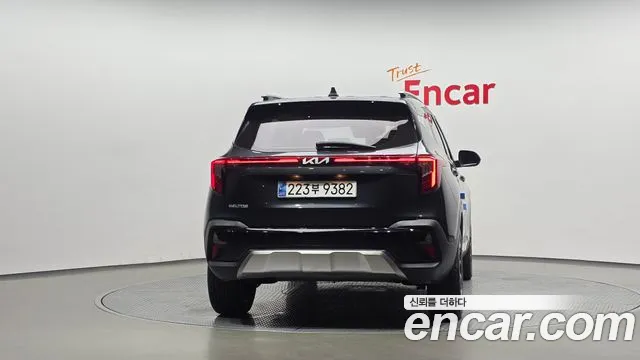 Kia Seltos Бензин 1.6 турбо 2WD — Фото автомобиля 4