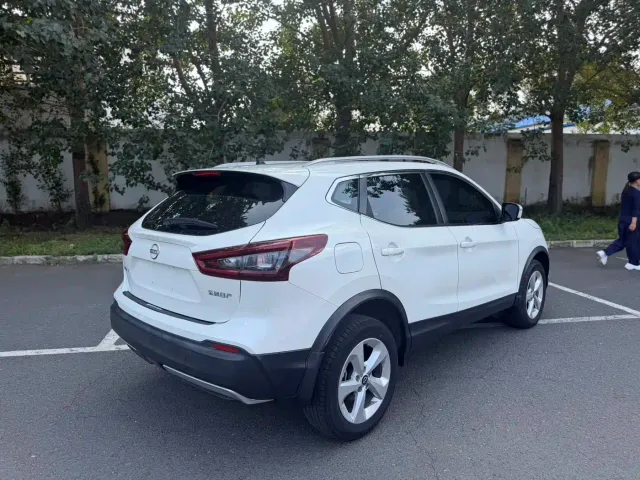 Nissan Qashqai — Фото автомобиля 4