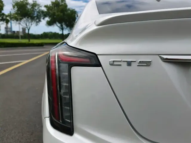 Cadillac CT5 — Фото автомобиля 23