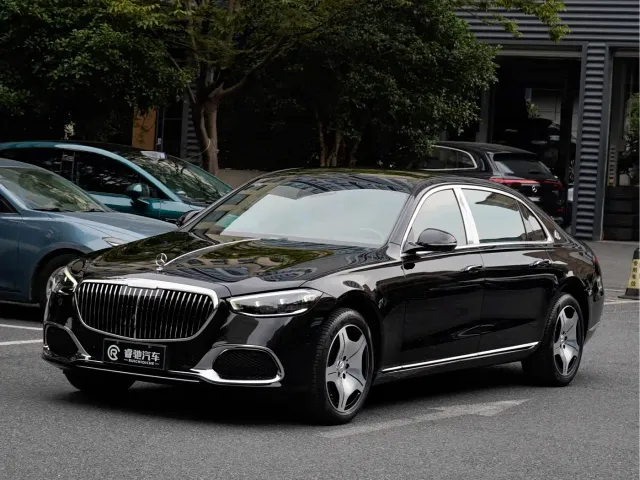 Фотография автомобиля — Mercedes-Benz Maybach S-Class