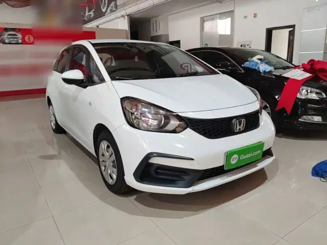 Honda Fit — Фото автомобиля 3