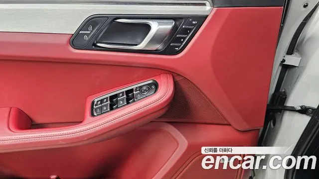 Porsche Macan — Фото автомобиля 19