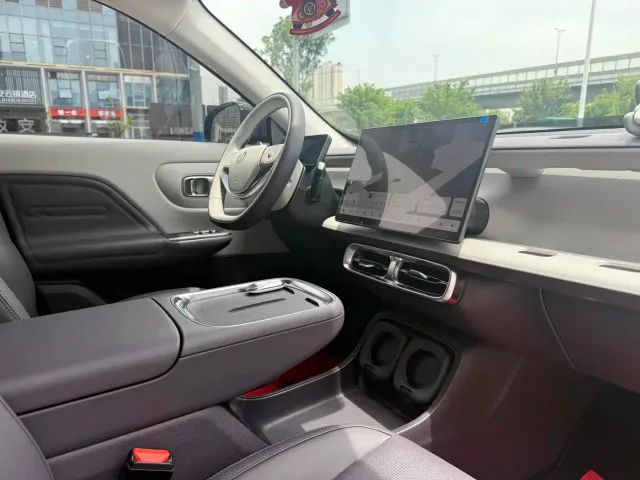 Leapmotor B10 — Фото автомобиля 11