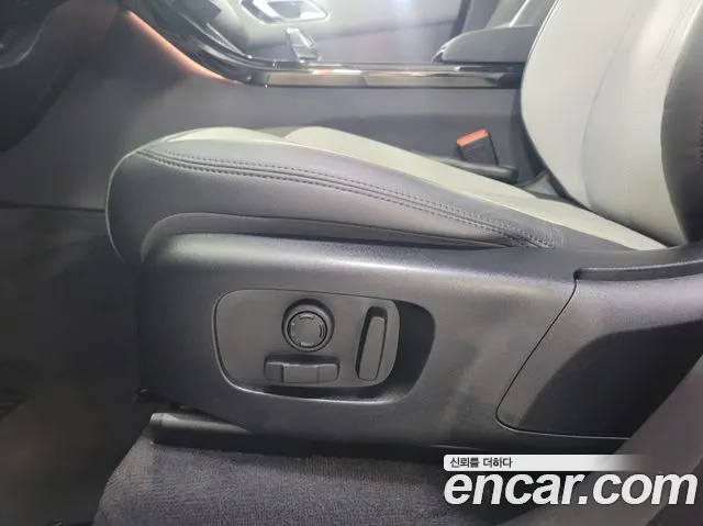 Land Rover Range Rover Velar — Фото автомобиля 13