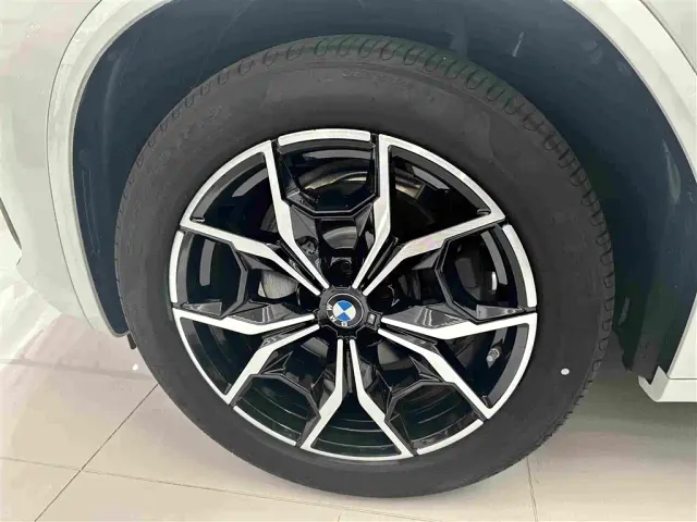 BMW X3 — Фото автомобиля 4