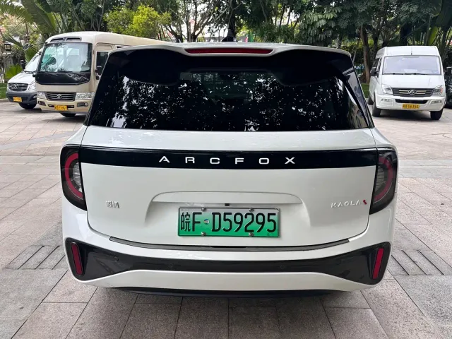 Arcfox Kaola S — Фото автомобиля 5