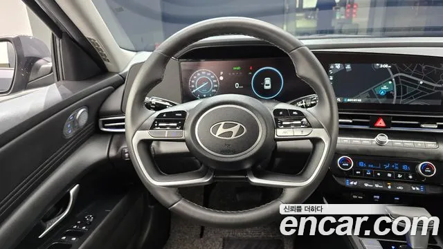 Hyundai AVANTE Новый Avante (CN7) — Фото автомобиля 12