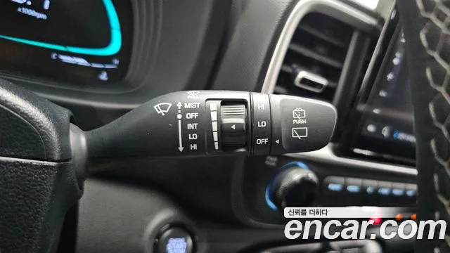 Hyundai Venue Venue 1.6 Premium — Фото автомобиля 28