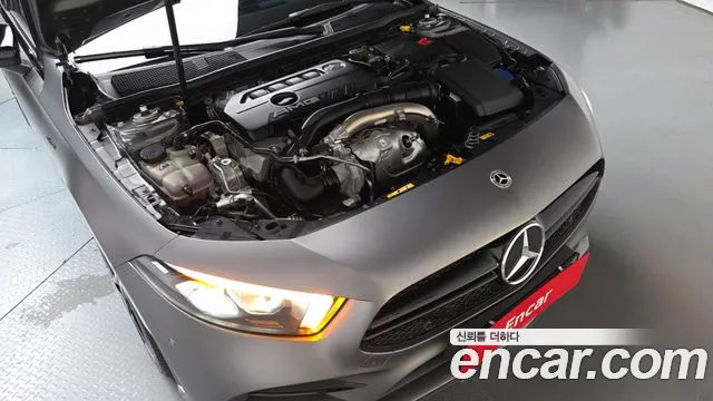 Mercedes-Benz A-Class — Фото автомобиля 3