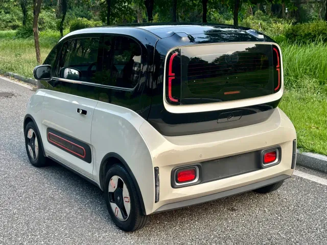 Baojun KiWi EV — Фото автомобиля 4