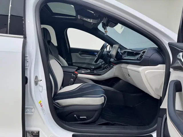 BYD Qin PLUS — Фото автомобиля 8