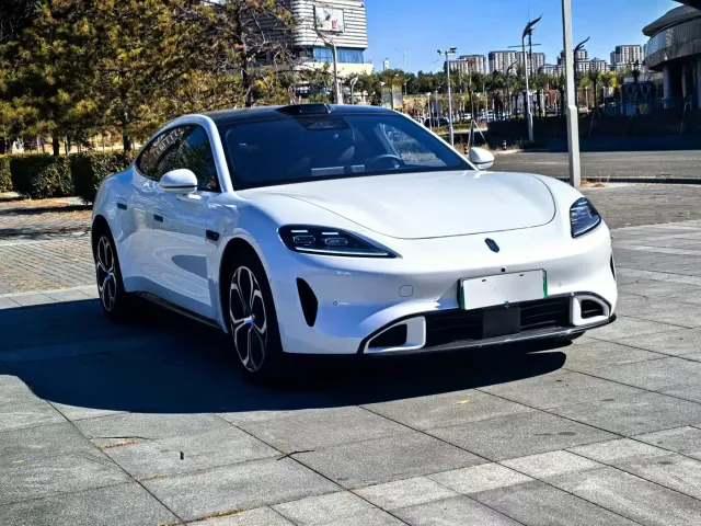 Shangjie Z7 — Фото автомобиля 3