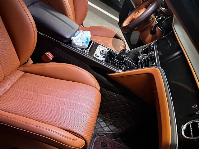 Bentley Flying Spur — Фото автомобиля 5