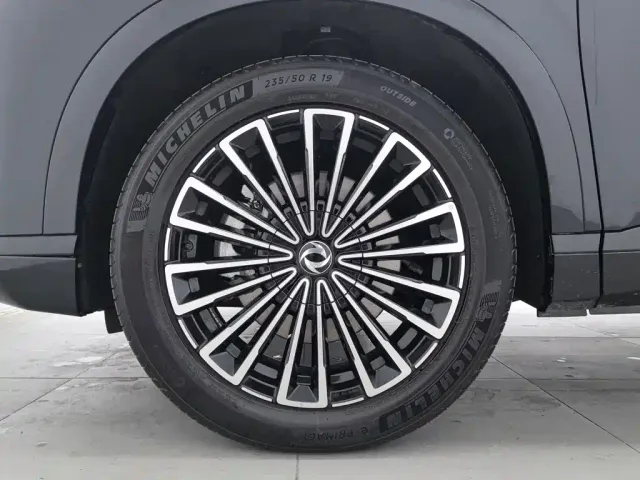 Dongfeng Aeolus L8 — Фото автомобиля 17