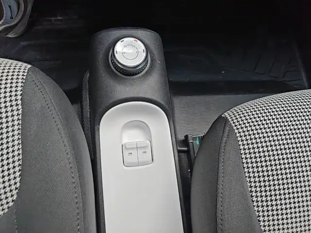 Wuling Hongguang Mini EV — Фото автомобиля 13