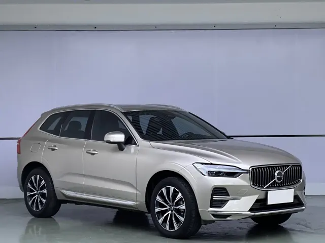 Volvo XC60 — Фото автомобиля 3
