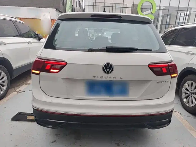 Volkswagen Tiguan L — Фото автомобиля 5
