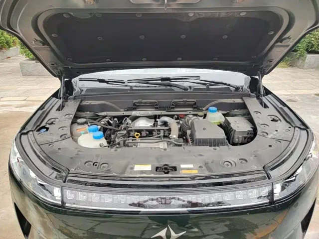 Dongfeng eπ 008 — Фото автомобиля 19