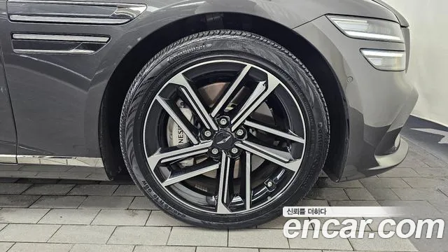 Genesis G80 Бензин 2.5 турбо AWD — Фото автомобиля 19