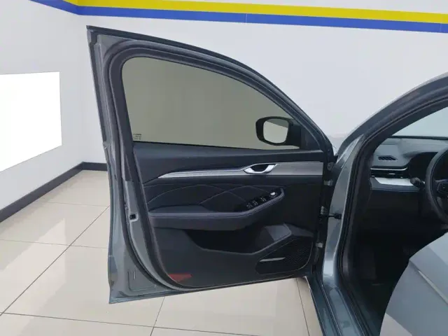 Geely Xingrui — Фото автомобиля 7